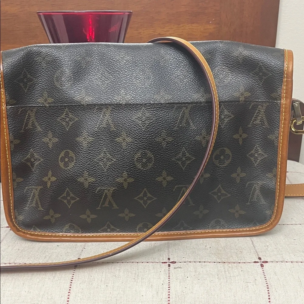Louis Vuitton Gibeciere Crossbody unbranded vachetta strap new trim and tabs - Picture 3 of 16